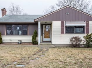 653 Newport Ave, Pawtucket, RI 02861