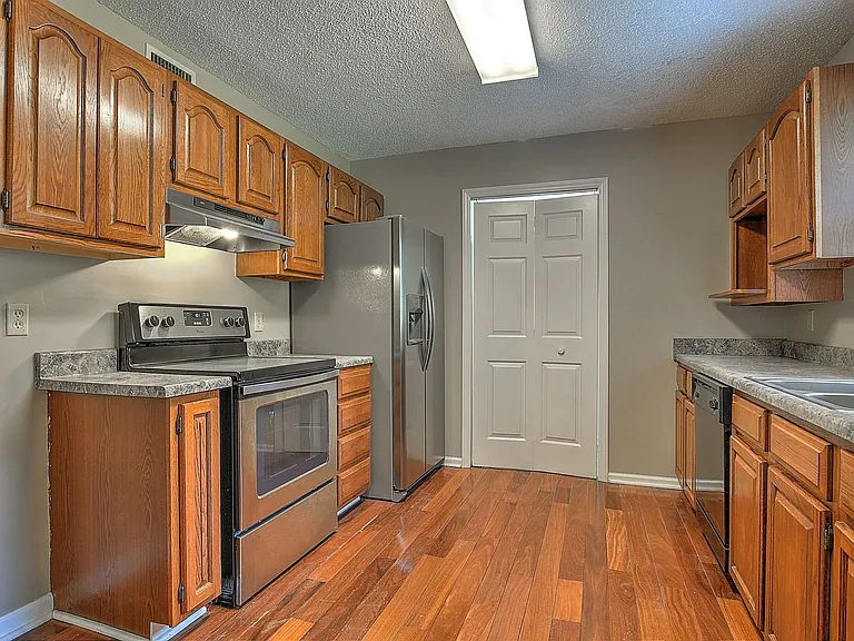 206 Windridge Colony — Photo 4