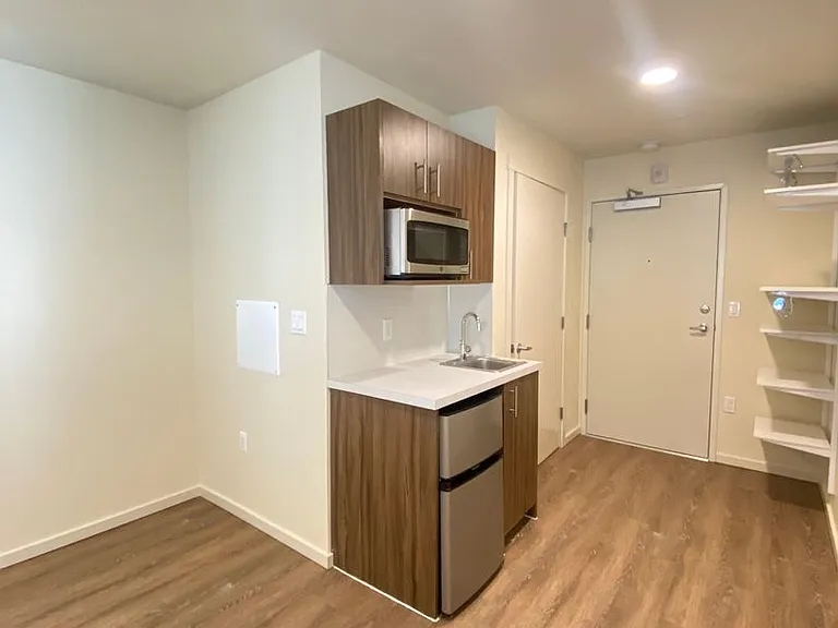 Plaza Apartments — Photo 158