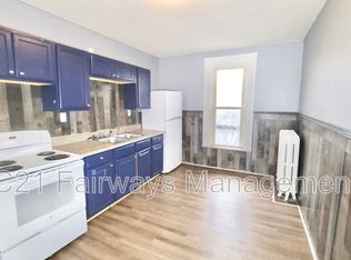 208 Thompson St APT 2, Latrobe, PA 15650