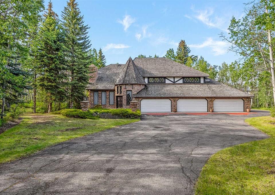 1st image of 7 Biggar Heights Bay