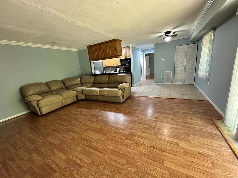 545 Burgoyne Rd #2 — Photo 3