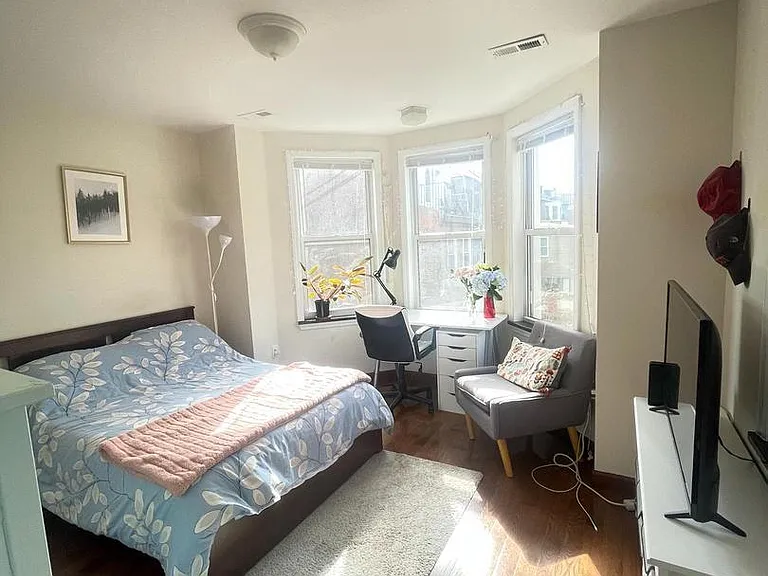 4510 Springfield Ave #4 — Photo 11