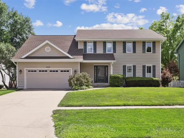 4640 Elm St, West Des Moines, IA 50265