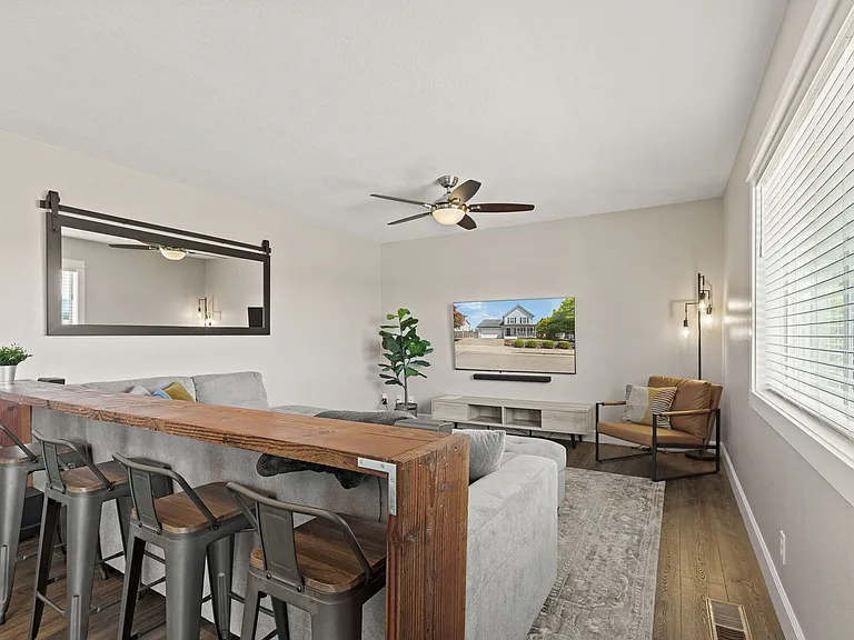 753 SE Boysen Ln — Photo 12