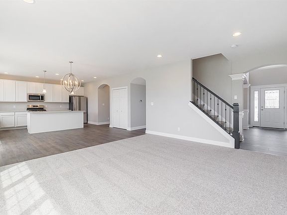 5th image of 10166 Golden Crest Dr
