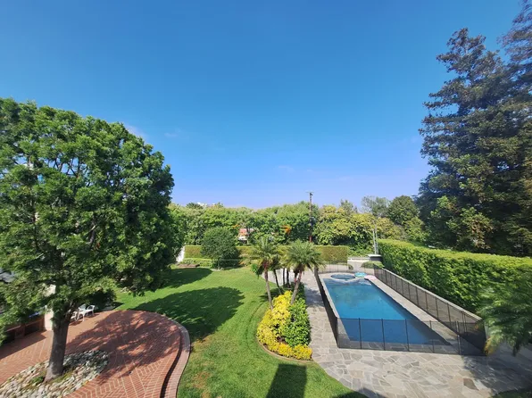 710 N Alta Dr, Beverly Hills, CA 90210