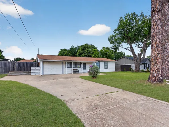 7701 Buck St, North Richland Hills, TX 76182