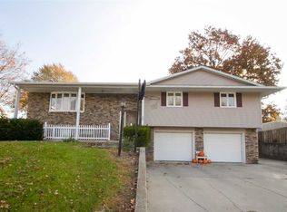 30 Northbrooke Ct, Lincoln, IL 62656