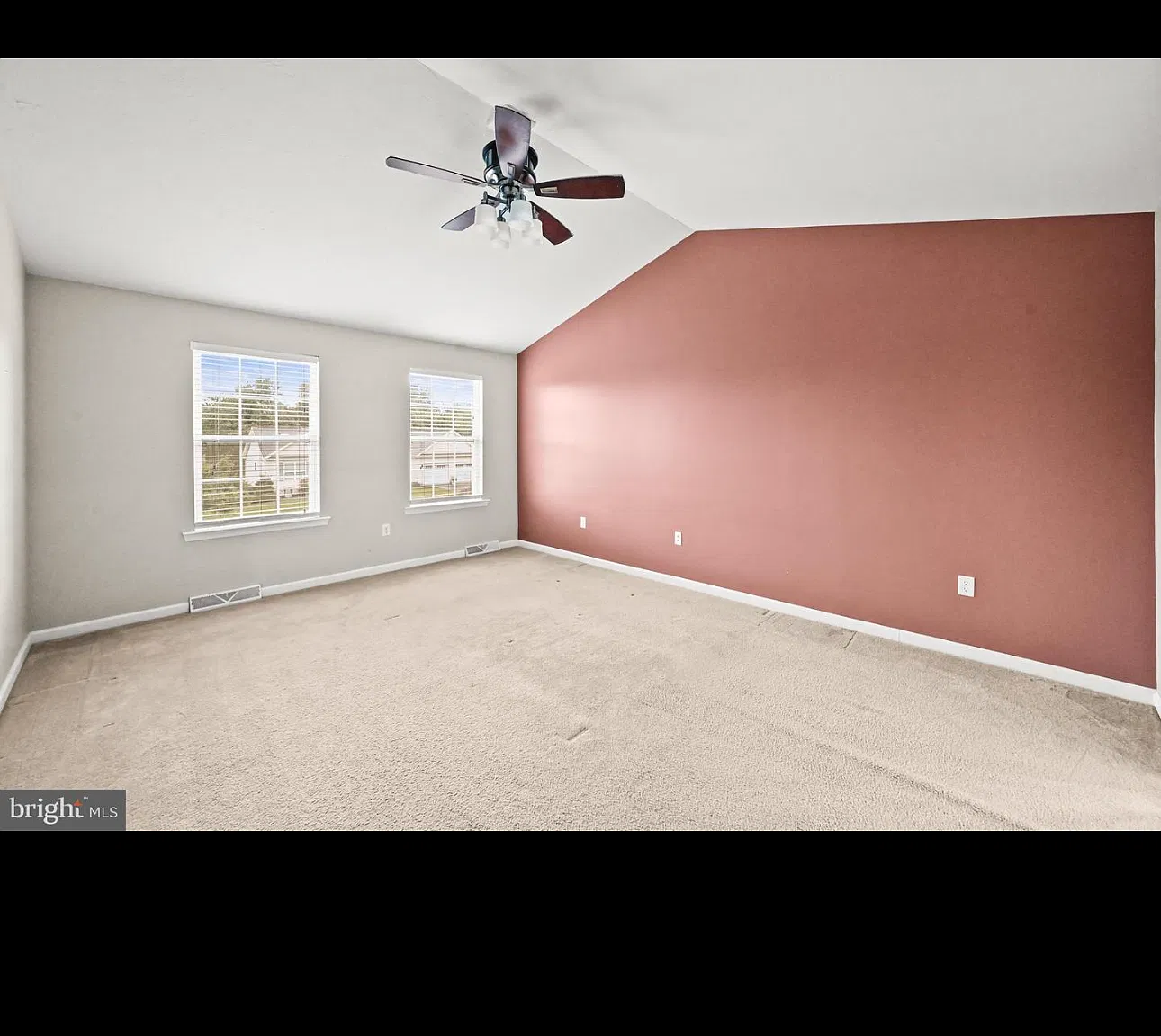 4 bed, 2.5 bath, 2246 sqft, $3,000 — Photo 4
