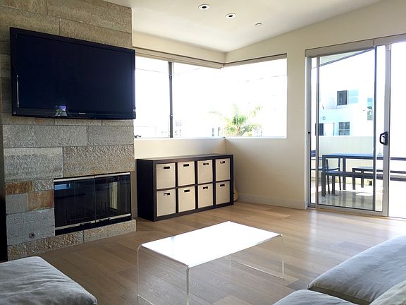 4th image of 403 11th St