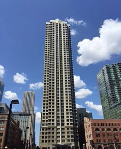 440 N Wabash Ave Photo 1