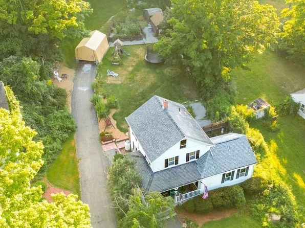 33 Coldbrook Rd, Oakham, MA 01068