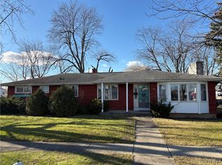 74 Glenhurst Rd, Tonawanda, NY 14150
