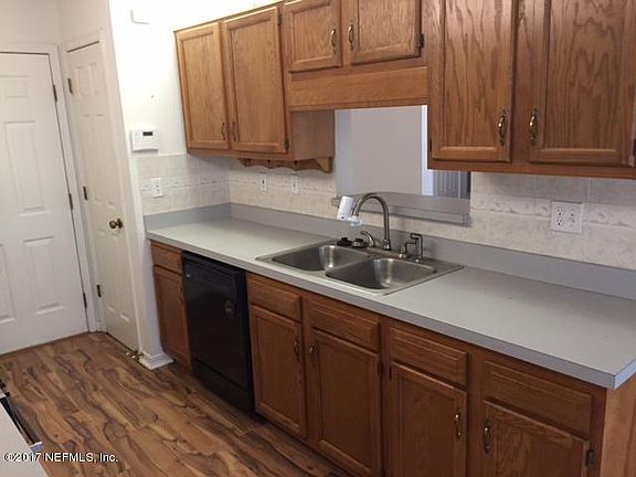 4th image of 2933 Jessicas Ct