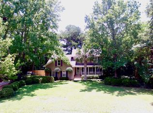 694 Castle Pinckney Dr, Charleston, SC 29412