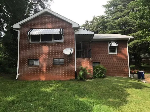 2516 Ocono St, Winston Salem, NC 27105