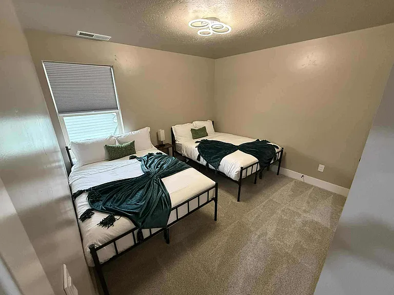 1113 W Blaine Ave — Photo 10