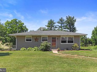 2325 Loucks Rd, York, PA 17408