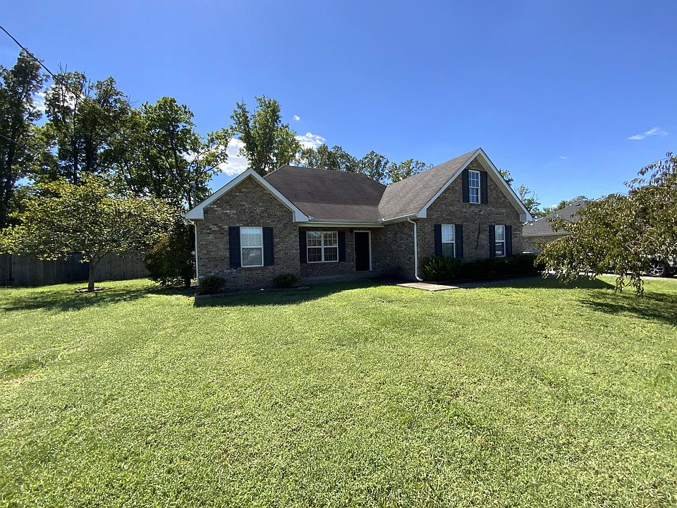 1st image of 2828 Cliffside Dr