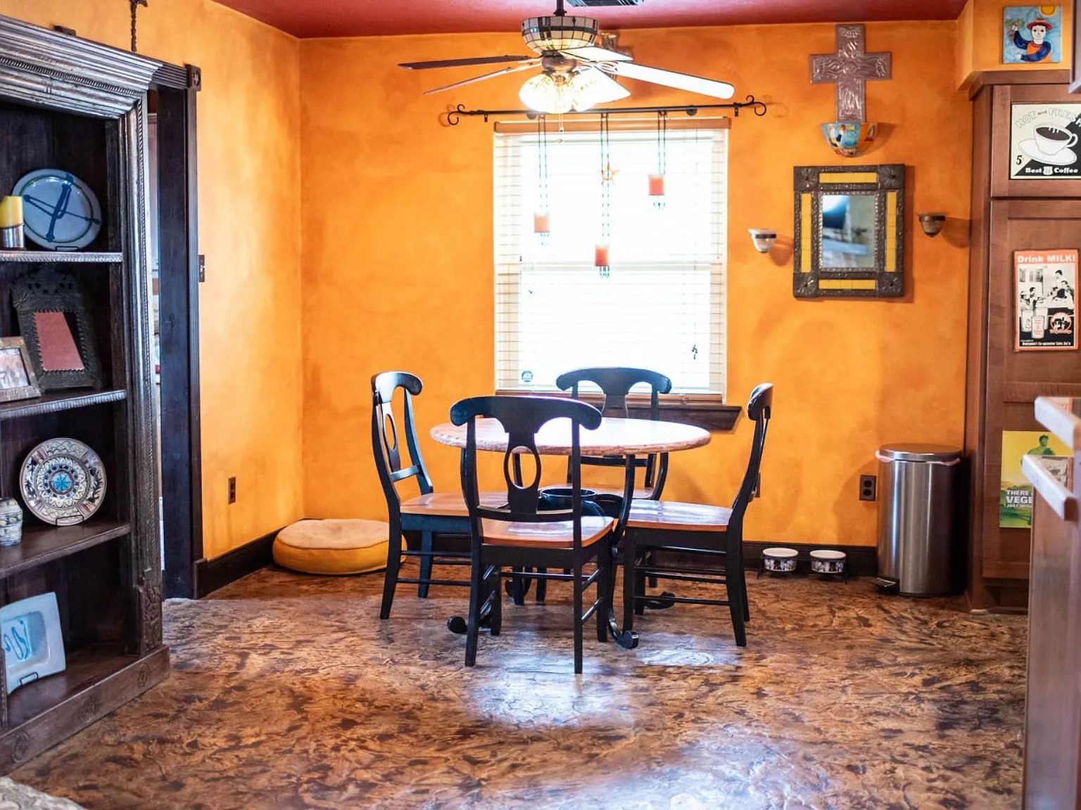 3 bed, 2.0 bath, 1898 sqft, $2,500 — Photo 3