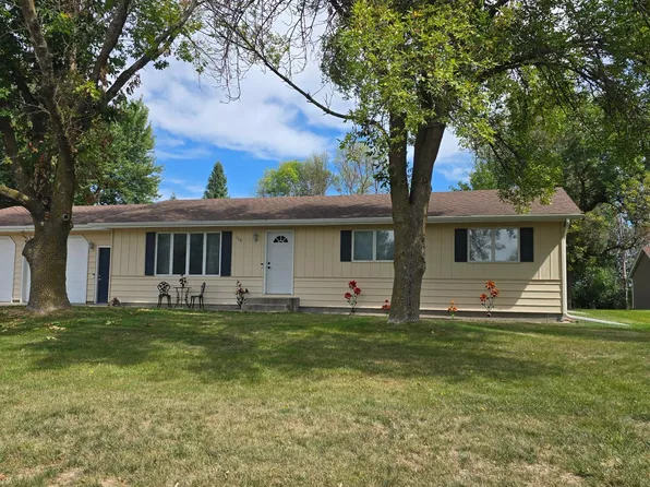 114 8th Ave NW, Lonsdale, MN 55046