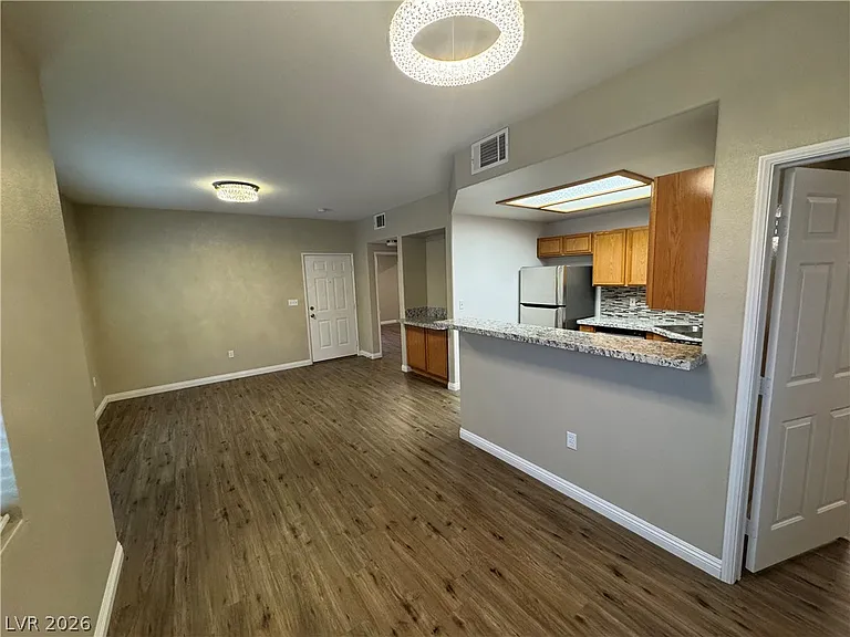 9580 W Reno Ave #212 — Photo 4