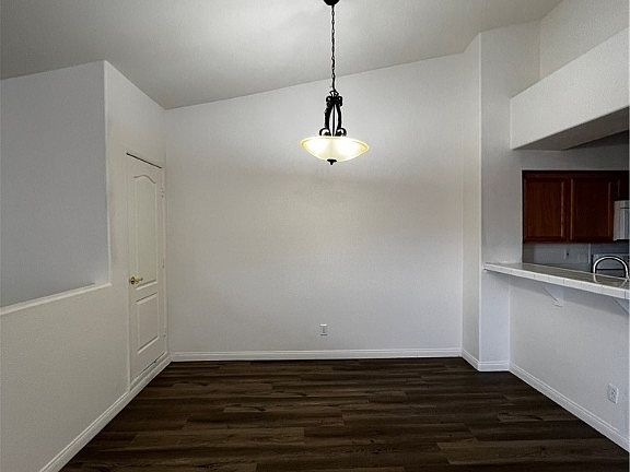 5th image of 1512 Truett St Unit 201