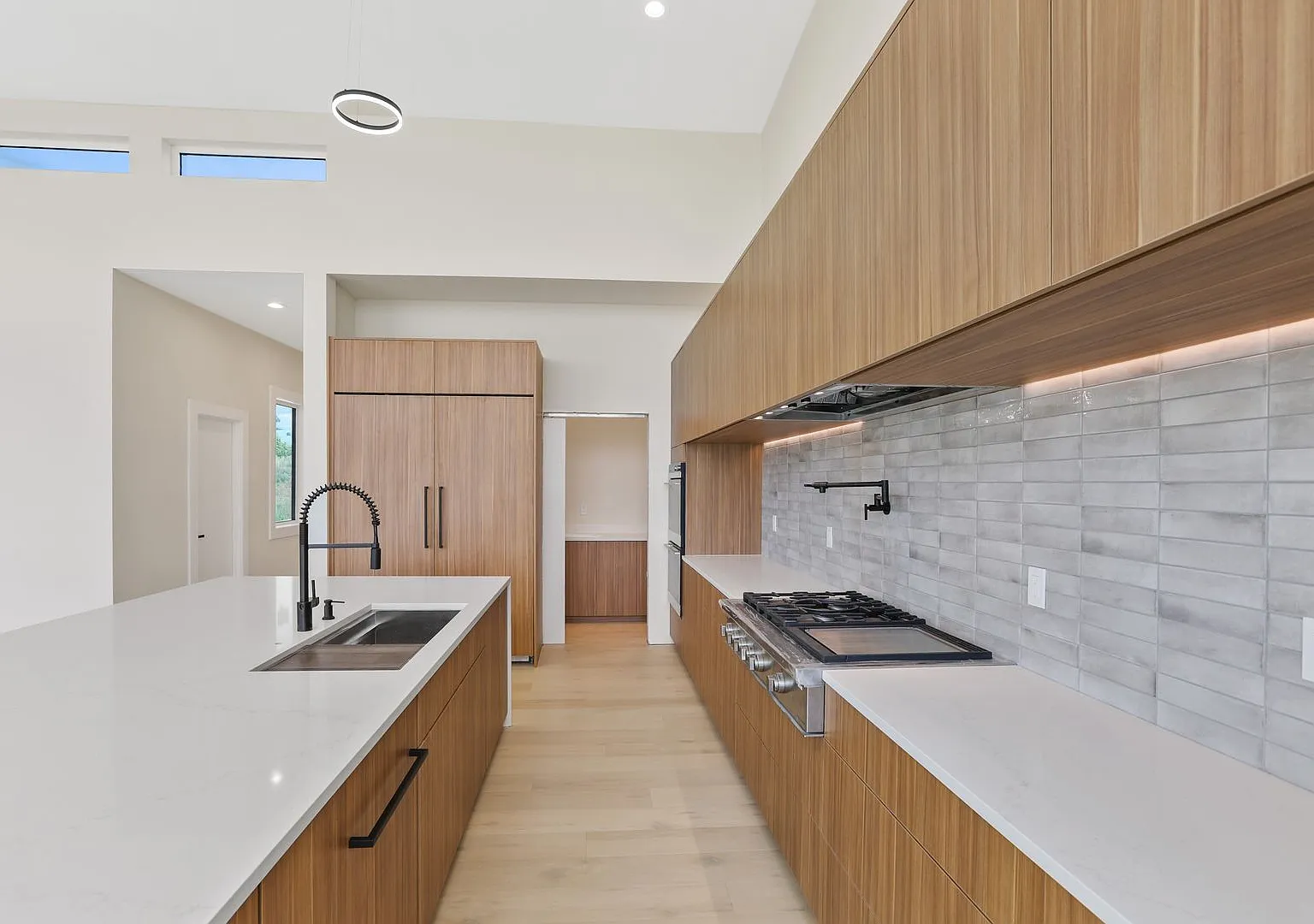 Brand New Custom Built 4 Bedroom, 3.5 Bathroom Single Family Home on 1 Acre Near Five Mile Prairi... — Photo 3