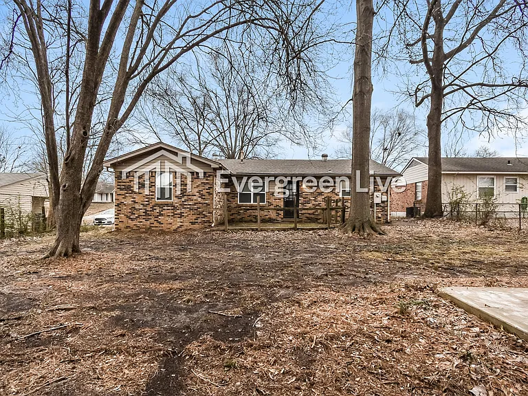 1939 Custer Dr — Photo 14