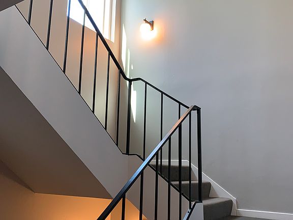 5th image of 1915 Bush St APT 5