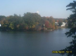 255 Lake Dr, Lake Peekskill, NY 10537