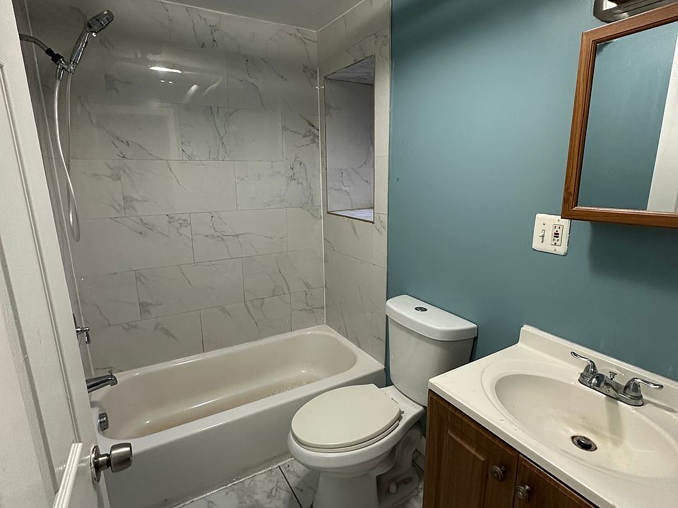 2nd image of 201 Shephard Ave #1B