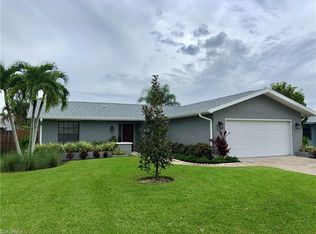 9734 Deerfoot Dr, Fort Myers, FL 33919