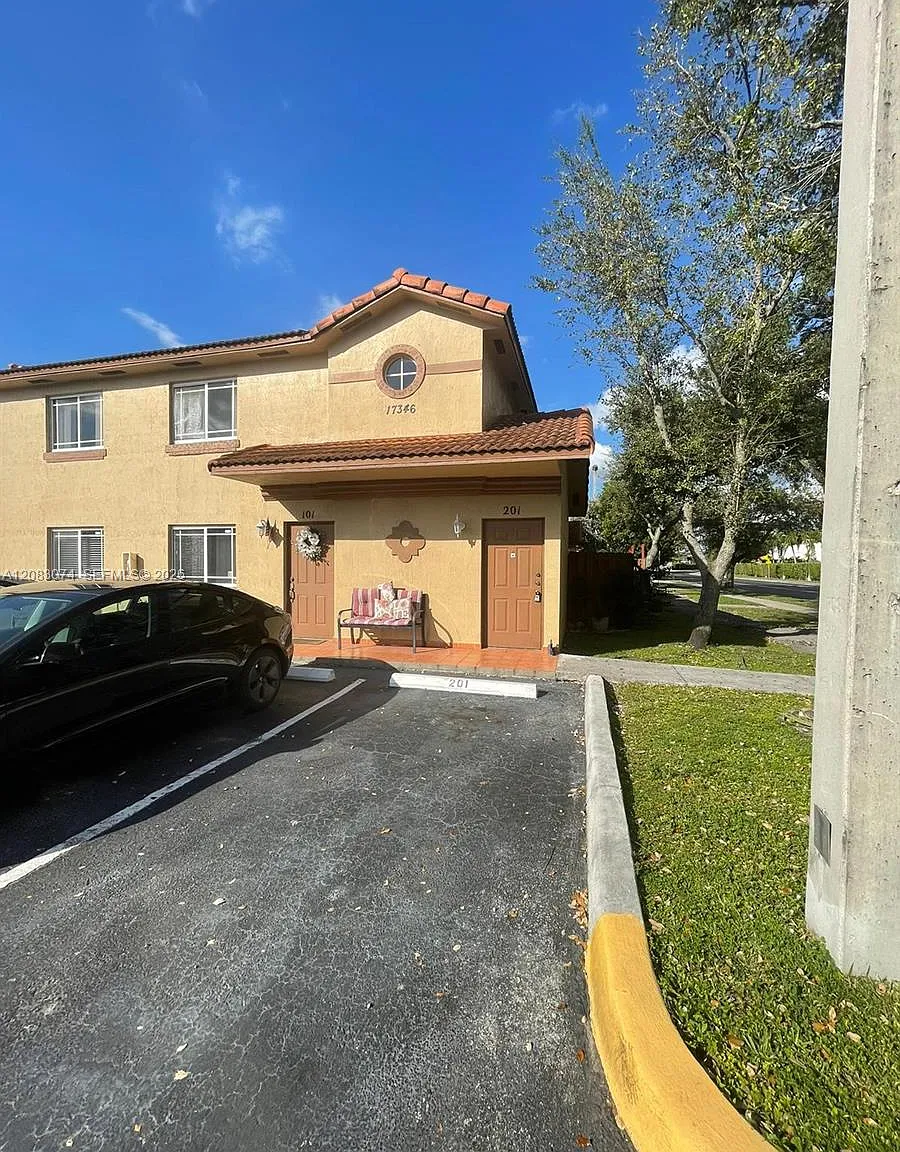 Belleview Villas Condo No — Photo 3