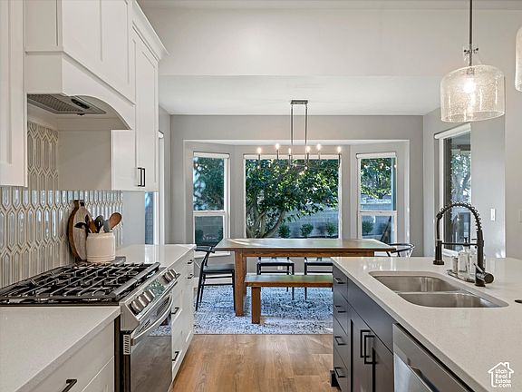 4th image of 9422 S Spring Willow Cir