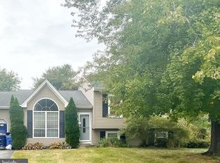 4 Carey Cir, Burlington, NJ 08016