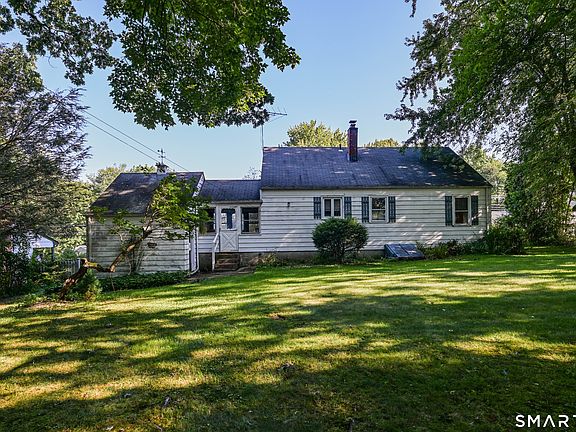 3rd image of 95 Lake Avenue
