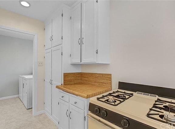 5th image of 11932 Fairford Ave