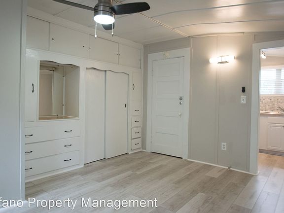 5th image of 815 Palmer St APT B
