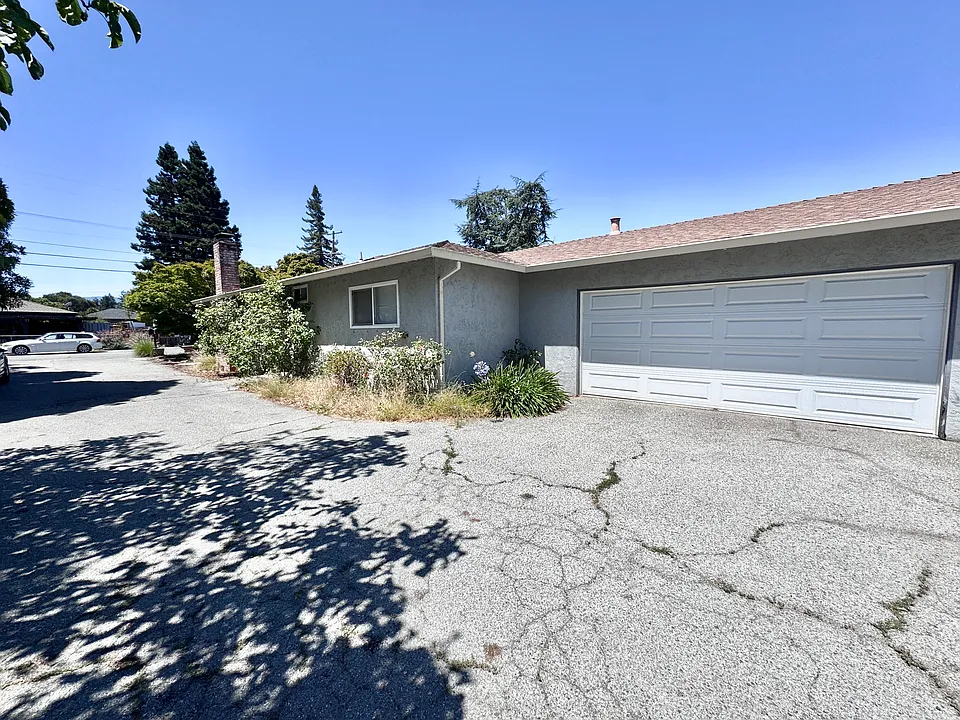 281 Roble Ave #281