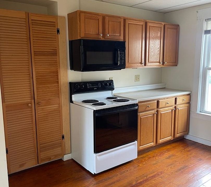533 South Main Street Apartment Rentals White River Junction, VT Zillow