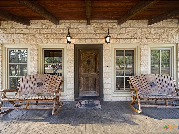 3rd image of 597 Krause Rd