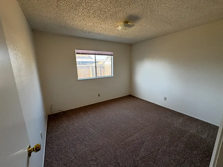 2586 Gillimer Dr — Photo 10