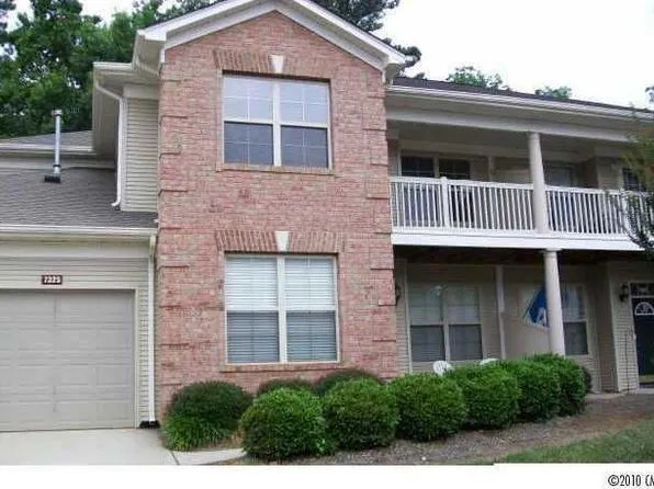 7321 Michaels Landing Dr, Charlotte, NC 28262