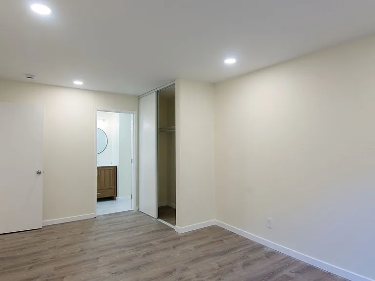 765 Rand Ave Apartments — Photo 14