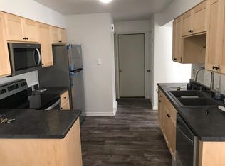 W53N187 Pierce Ct, Cedarburg, WI 53012