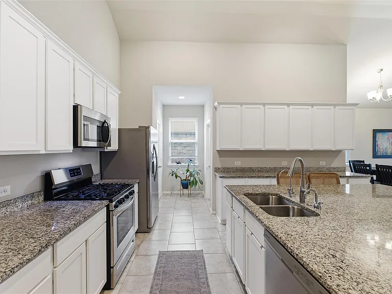 4110 Magliana Ln — Photo 4