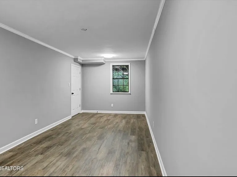 1453 Overton Ln — Photo 6