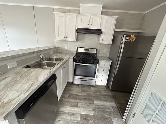 3rd image of 917 N 13th St #30